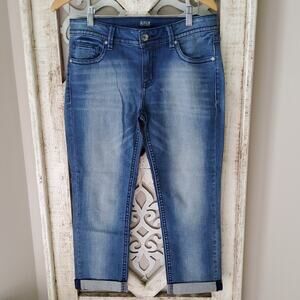 a.n.a Women's Cropped Denim Jeans in a Size 6